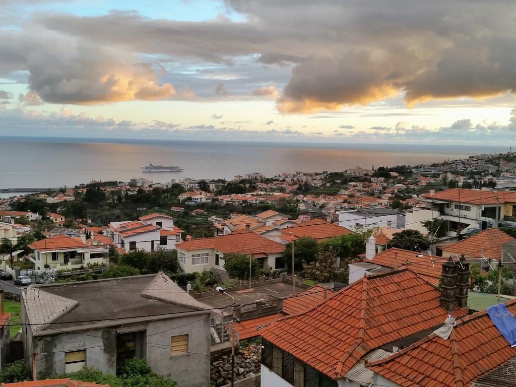 Villa Casa De Ferias Dos Marmeleiros Funchal  Zimmer foto